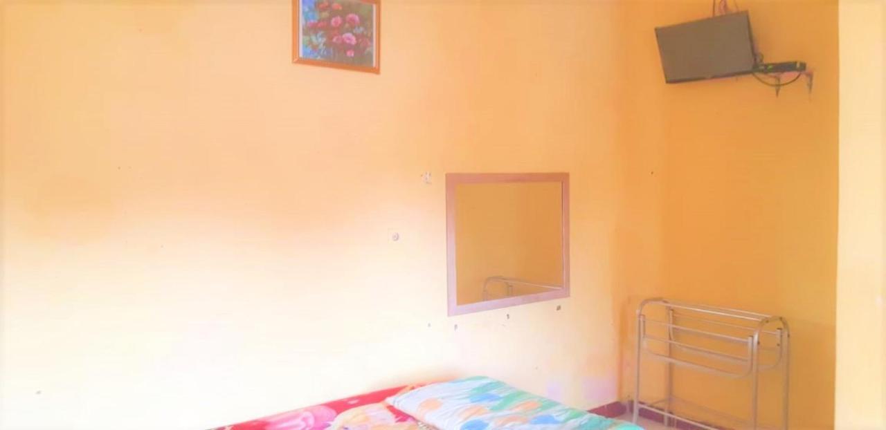 Spot On 2969 Hotel Citra Ayu Labuhan Exterior foto